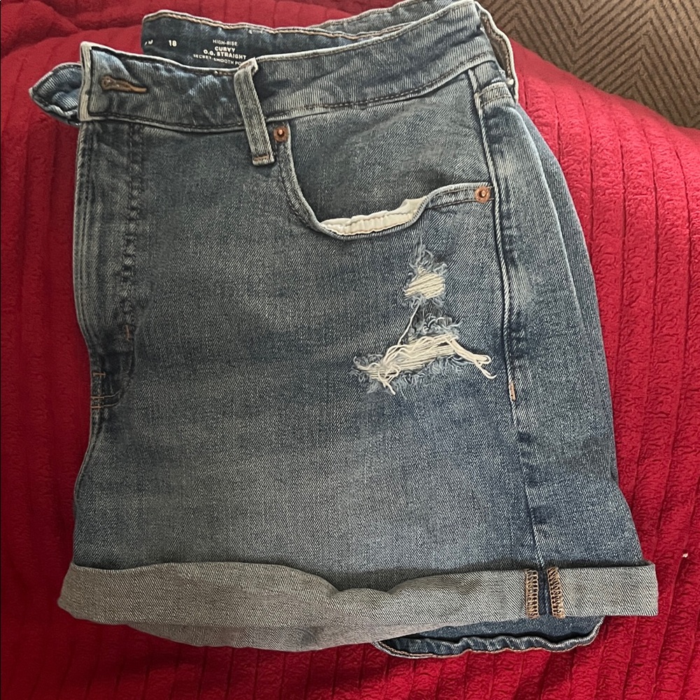 Old Navy High-Rise Curvy O.G Straight Denim Shorts